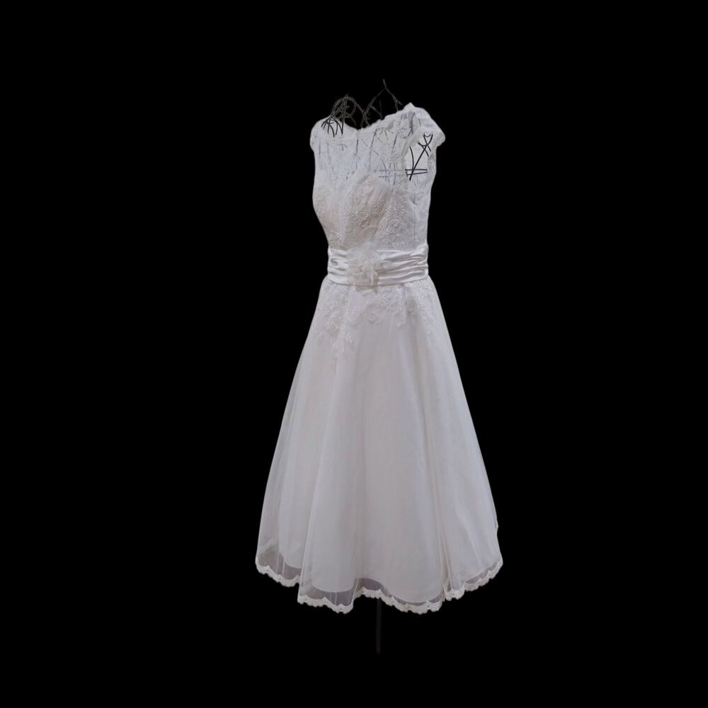 STACEES Wedding Gown Ballroom - Princess Size 6 A-line